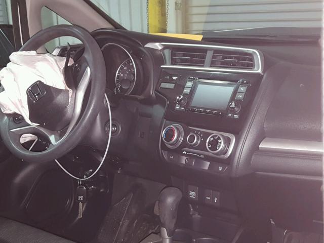 3HGGK5H50FM716412 - 2015 HONDA FIT LX أبيض صورة 9