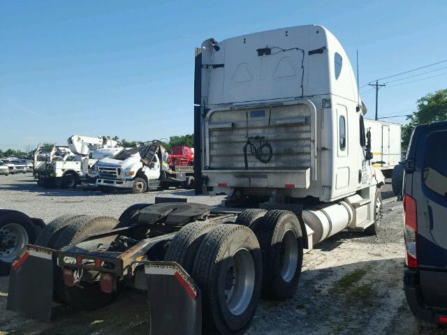 1FUJGLDR3CSBA8302 - 2012 FREIGHTLINER CASCADIA 1 WHITE photo 4