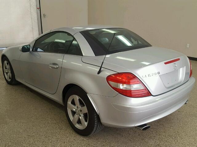 WDBWK54F76F107034 - 2006 MERCEDES-BENZ SLK 280 SILVER photo 3