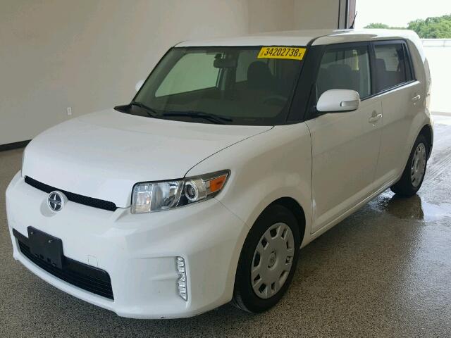 JTLZE4FE6FJ072086 - 2015 TOYOTA SCION XB თეთრი ფოტო 2