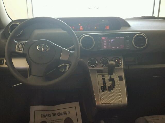 JTLZE4FE6FJ072086 - 2015 TOYOTA SCION XB თეთრი ფოტო 9