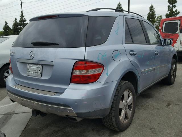 4JGBB75E46A060250 - 2006 MERCEDES-BENZ ML 500 BLUE photo 4