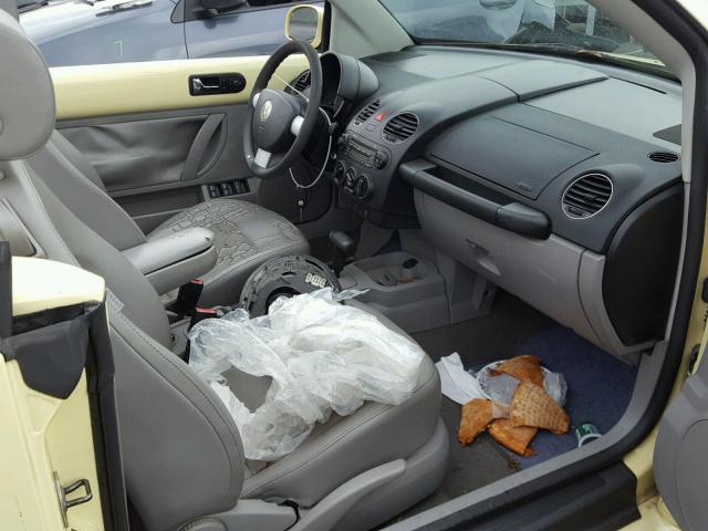 3VWPF31Y06M302927 - 2006 VOLKSWAGEN NEW BEETLE ყვითელი ფოტო 5