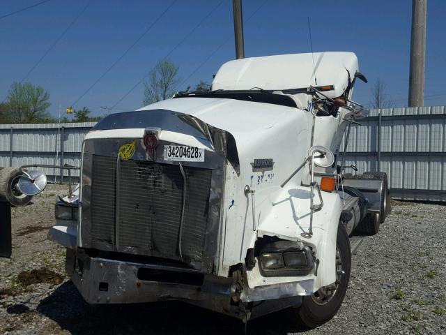 1XKDD49X3DJ367637 - 2013 KENWORTH CONSTRUCTI WHITE photo 2