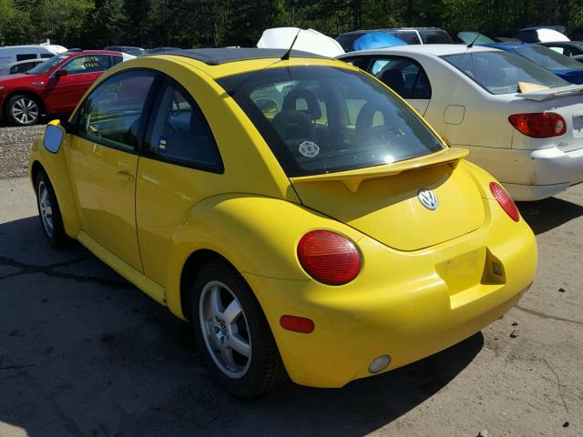 3VWCB21C32M438231 - 2002 VOLKSWAGEN NEW BEETLE YELLOW photo 3