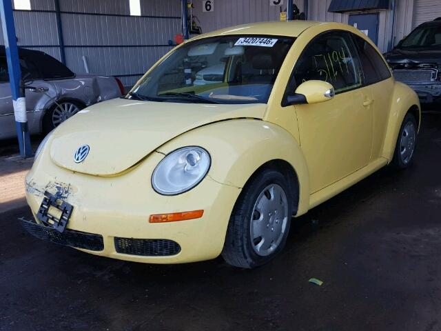 3VWPG3AG6AM020871 - 2010 VOLKSWAGEN NEW BEETLE 黄色 照片 2