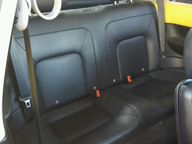 3VWPG3AG6AM020871 - 2010 VOLKSWAGEN NEW BEETLE 黄色 照片 6