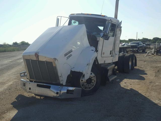 1XKDD49X9CJ328954 - 2012 KENWORTH CONSTRUCTI WHITE photo 2