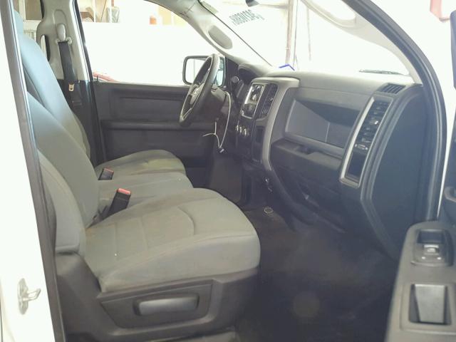 3C6UR4CL6DG570260 - 2013 RAM 2500 ST WHITE photo 5
