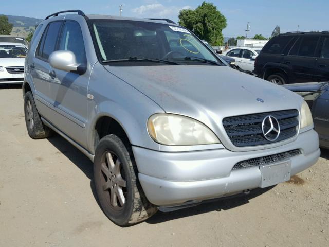 4JGAB72E51A241995 - 2001 MERCEDES-BENZ ML 430 灰色 照片 1
