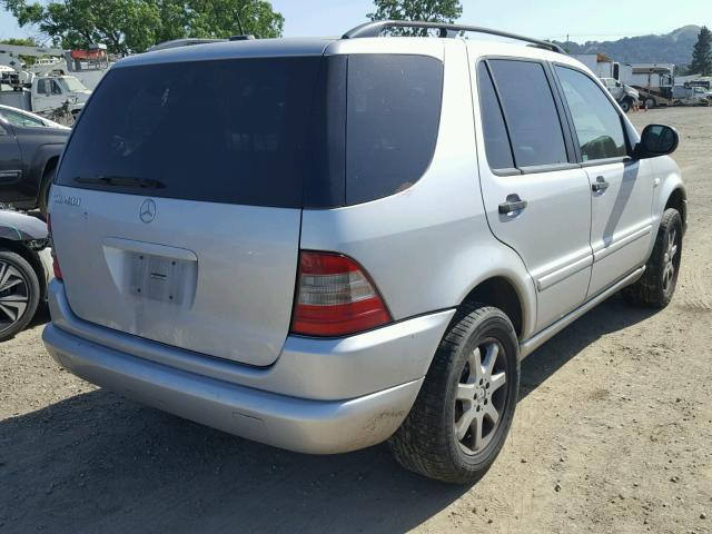 4JGAB72E51A241995 - 2001 MERCEDES-BENZ ML 430 灰色 照片 4