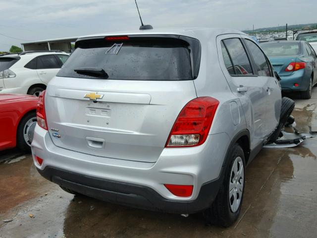 KL7CJKSB4HB058632 - 2017 CHEVROLET TRAX LS SILVER photo 4