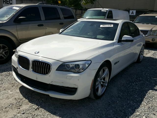 WBAYA8C5XED228364 - 2014 BMW 750 I WHITE photo 2