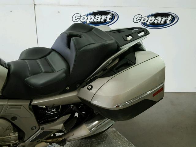 WB1061207CZZ22148 - 2012 BMW K1600 GTL SILVER photo 6