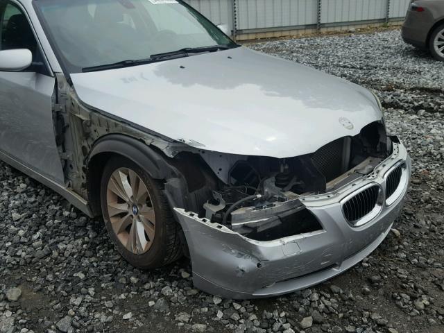 WBANB33595B116508 - 2005 BMW 545 I SILVER photo 9