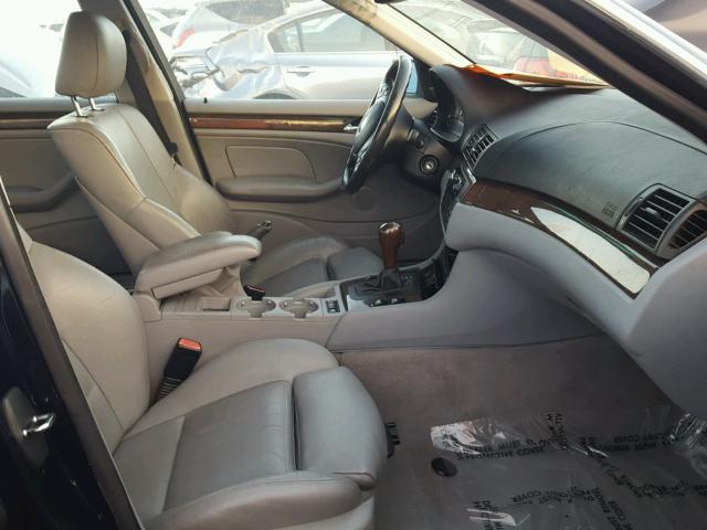 WBAEW53444PN33074 - 2004 BMW 330 XI BLUE photo 5