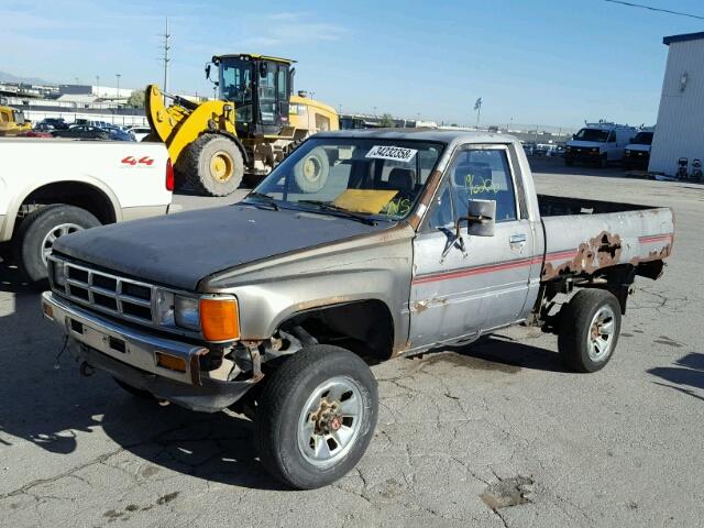 JT4RN63S1G0082064 - 1986 TOYOTA PICKUP RN6 GRAY photo 2