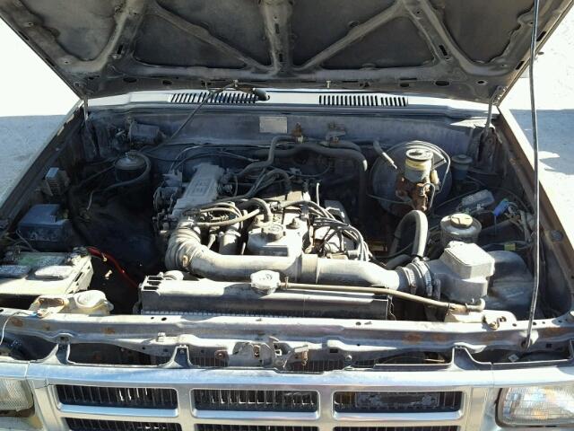 JT4RN63S1G0082064 - 1986 TOYOTA PICKUP RN6 GRAY photo 7