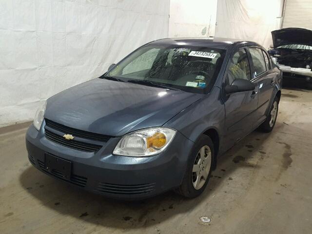 1G1AK52F757574664 - 2005 CHEVROLET COBALT GRAY photo 2