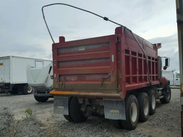 1M2AG11C75M017419 - 2005 MACK 700 CV700 RED photo 4