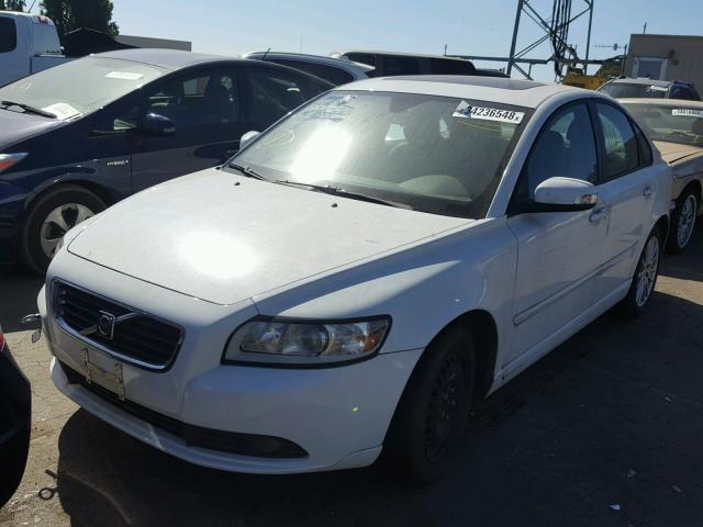 YV1MS382692452369 - 2009 VOLVO S40 2.4I WHITE photo 2