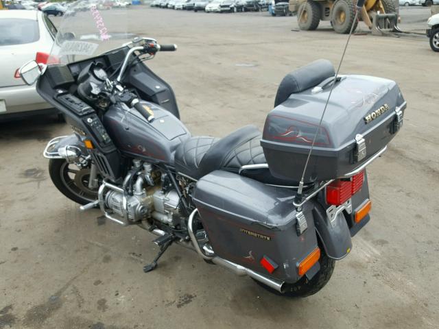 1HFSC0214DA300264 - 1983 HONDA GL1100 I GRAY photo 3