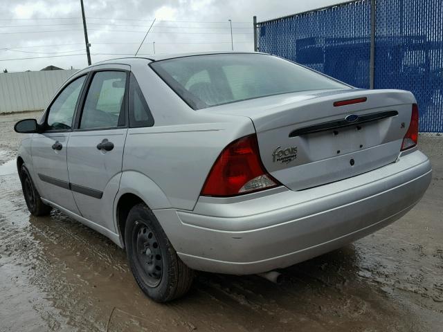 1FAFP33P23W338104 - 2003 FORD FOCUS LX SILVER photo 3