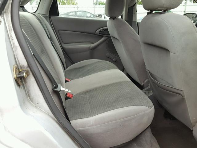 1FAFP33P23W338104 - 2003 FORD FOCUS LX SILVER photo 6