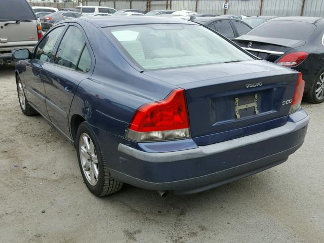 YV1RS61R222099052 - 2002 VOLVO S60 Niebieski zdjęcie 3