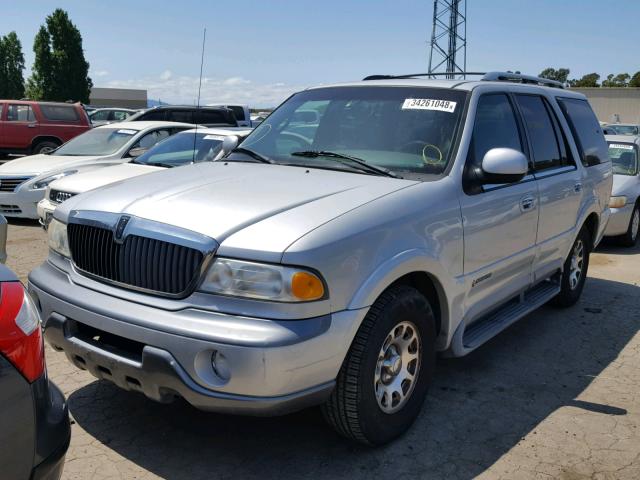 5LMRU27A1XLJ32014 - 1999 LINCOLN NAVIGATOR GRAY photo 2