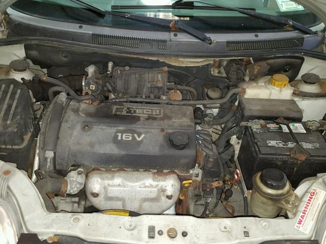 KL1TD62634B211586 - 2004 CHEVROLET AVEO SILVER photo 7