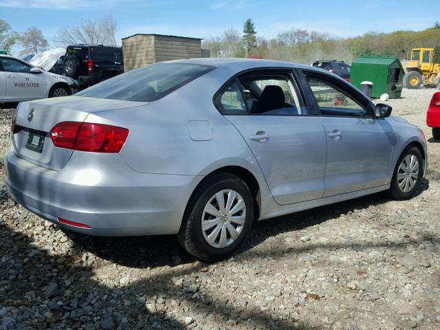 3VW2K7AJ1EM330816 - 2014 VOLKSWAGEN JETTA BASE 银色 照片 4