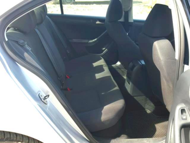 3VW2K7AJ1EM330816 - 2014 VOLKSWAGEN JETTA BASE 银色 照片 6