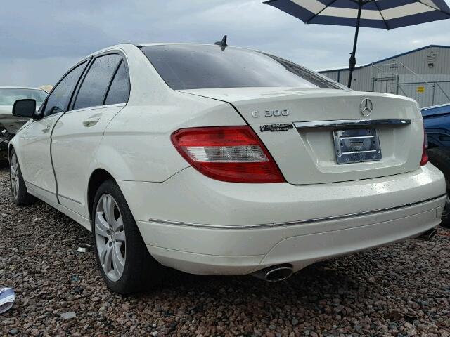 WDDGF54X78R028568 - 2008 MERCEDES-BENZ C 300 WHITE photo 3