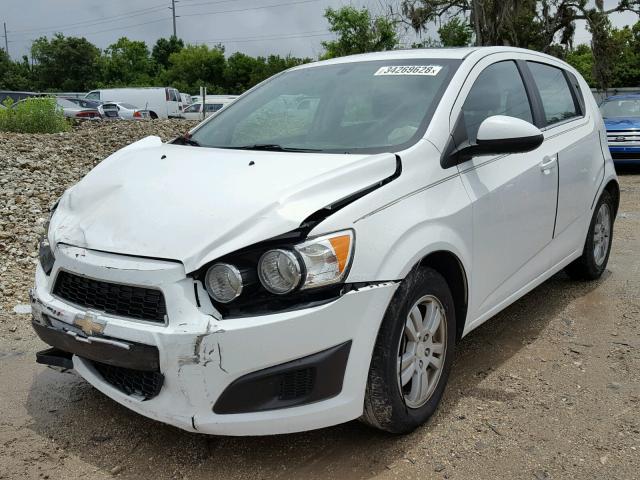 1G1JC6SB2E4136829 - 2014 CHEVROLET SONIC LT WHITE photo 2