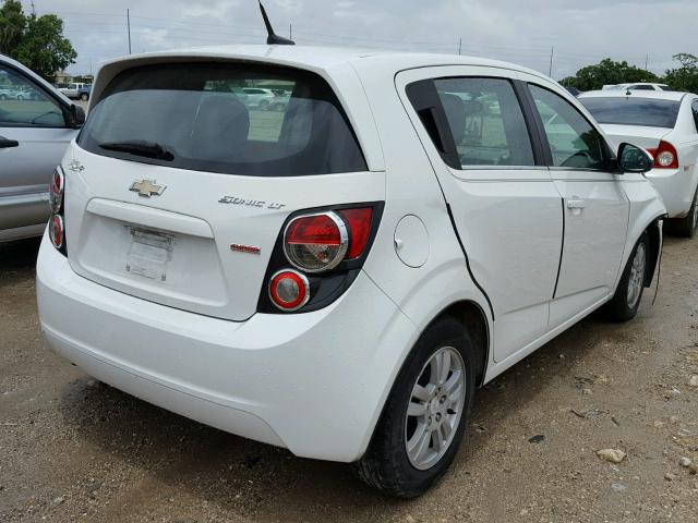 1G1JC6SB2E4136829 - 2014 CHEVROLET SONIC LT WHITE photo 4