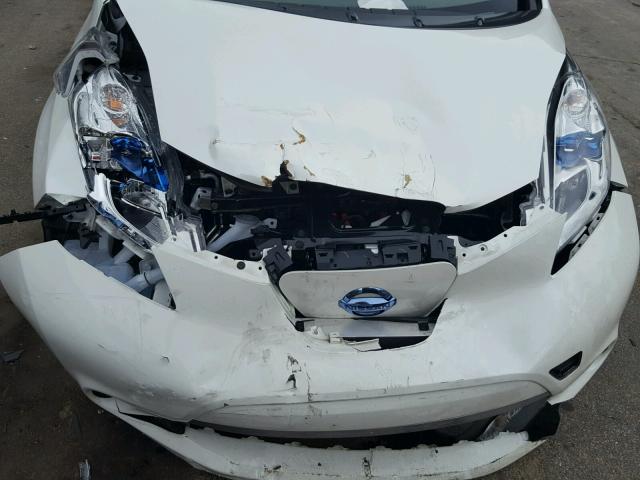 1N4AZ0CP1FC317981 - 2015 NISSAN LEAF S WHITE photo 9