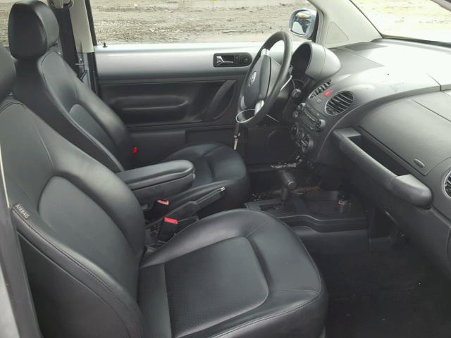 3VWRW31C47M512820 - 2007 VOLKSWAGEN NEW BEETLE 银色 照片 5