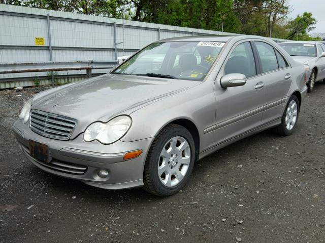 WDBRF92H66F775727 - 2006 MERCEDES-BENZ C GENERATI GRAY photo 2