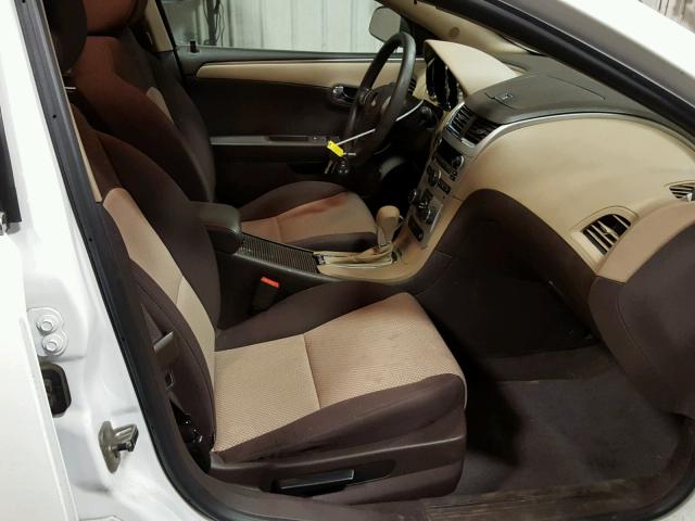 1G1ZB5E11BF335373 - 2011 CHEVROLET MALIBU LS WHITE photo 5