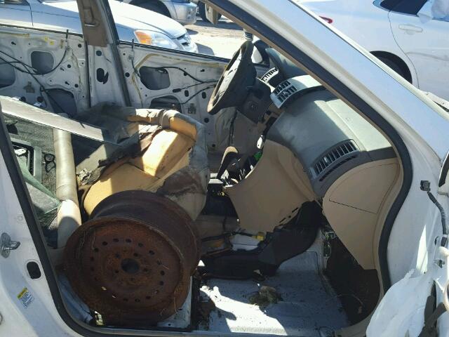 1HGCM66523A101015 - 2003 HONDA ACCORD EX WHITE photo 5