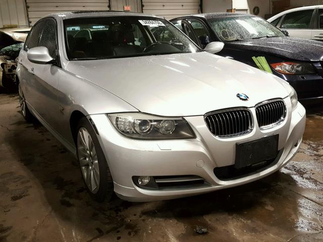 WBAPL33509A404743 - 2009 BMW 335 XI Silber Foto 1