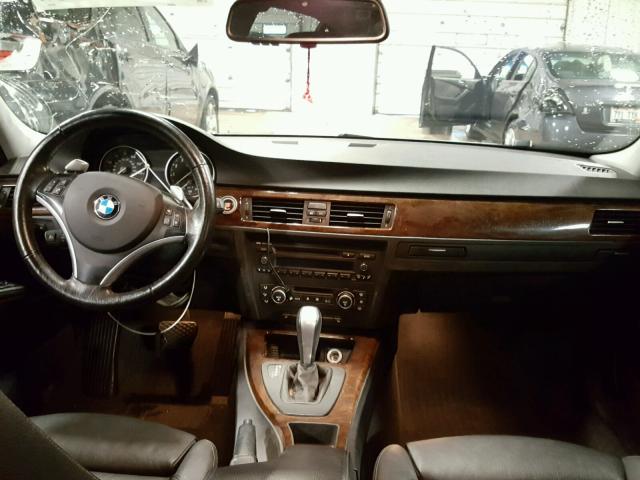 WBAPL33509A404743 - 2009 BMW 335 XI Silber Foto 9