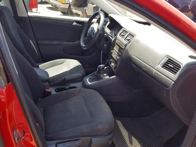 3VW2K7AJ0EM226172 - 2014 VOLKSWAGEN JETTA BASE 红色 照片 5