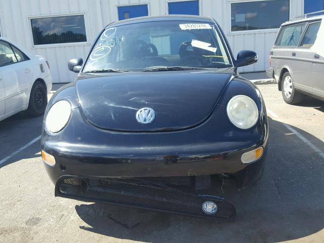 3VWCK21CX2M418753 - 2002 VOLKSWAGEN NEW BEETLE 黑色 照片 9