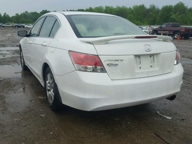 1HGCP26439A014918 - 2009 HONDA ACCORD LXP WHITE photo 3