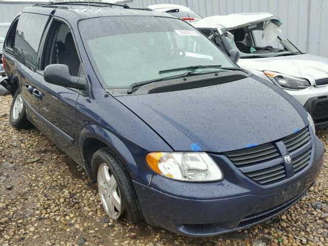 1D4GP45R75B106064 - 2005 DODGE CARAVAN SX BLUE photo 1