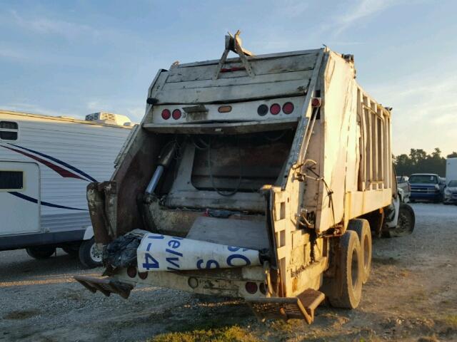 2FZNEEDB5YAG71959 - 2000 STERLING TRUCK LT 9500 WHITE photo 4