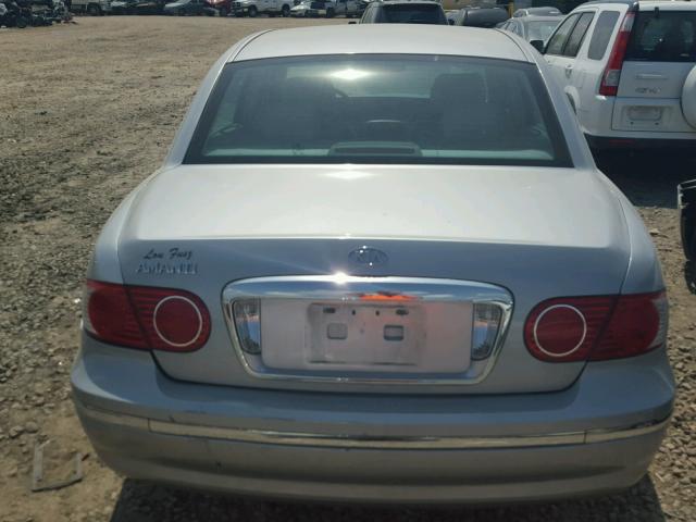 KNALD124855077133 - 2005 KIA AMANTI SILVER photo 9