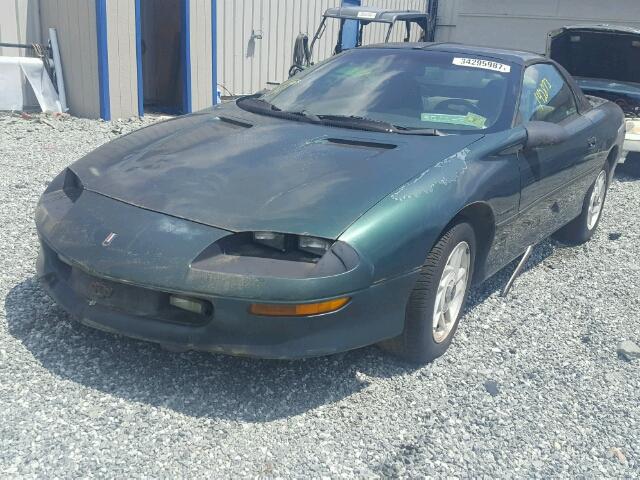 2G1FP22S1R2167018 - 1994 CHEVROLET CAMARO GREEN photo 2